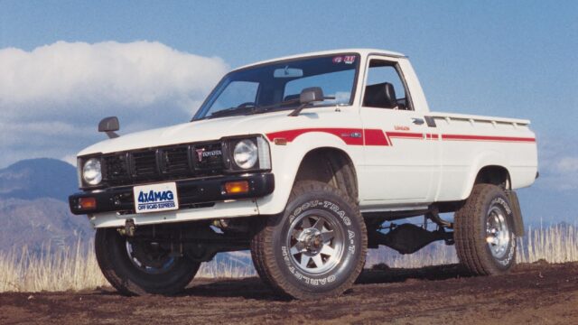 TOYOTA HILUX 4WD 30系 1979-1983｜OFF ROAD EXPRESS